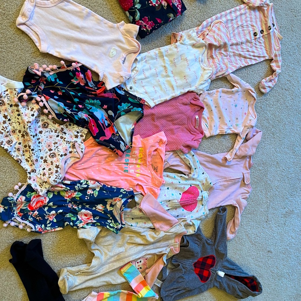 Newborn baby girl lot all for 12$